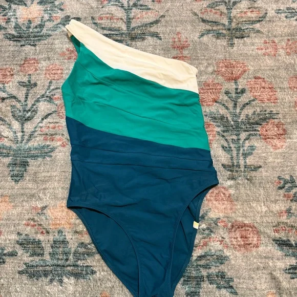 Summersalt the Side Stroke One-Shoulder Swimsuit - Picture 3 of 7